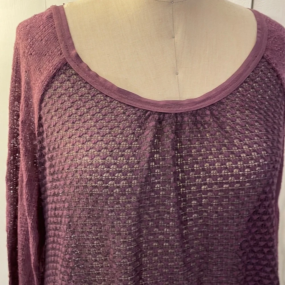 Jessica Simpson long sleeve see through wide neck lightweight sweater - Picture 2 of 7